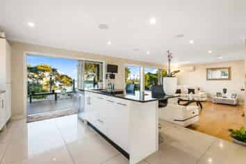 51 Hawaiian Parade, Arkles Bay