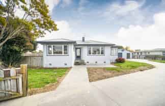 17 Belvedere Crescent, Takaro