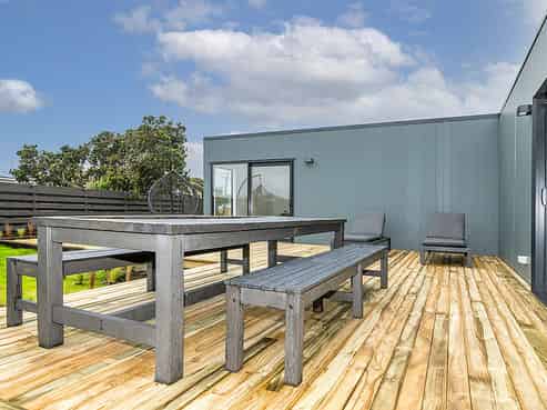 23 Tasman Rd, Otaki Beach