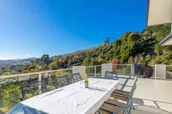 13 Cresswell Place, Richmond