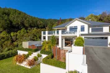 13 Cresswell Place, Richmond