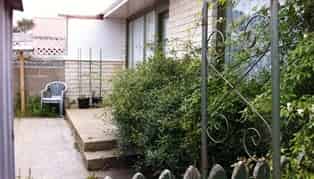 98A Lowe Street, Avenal