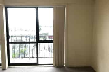 15J/18 Ronwood Ave (Renaissance), Manukau