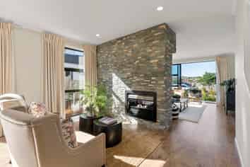 4 Bearing Parade, Long Bay