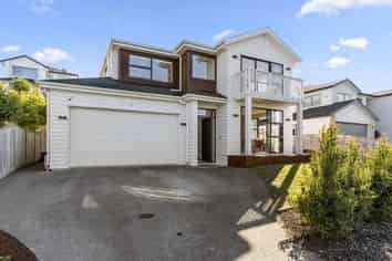 4 Bearing Parade, Long Bay