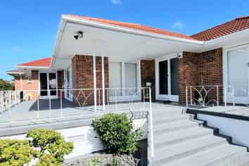 502 Don Buck Road, Massey