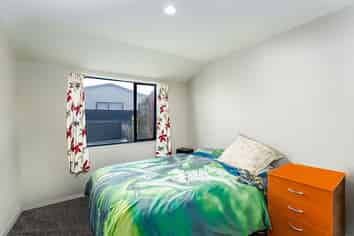 5/214 Breezes Road, Aranui