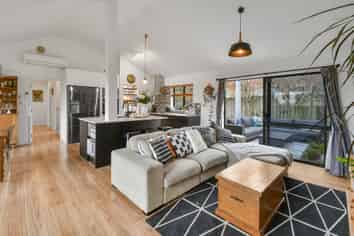 1 Amarillo Place, Alfriston