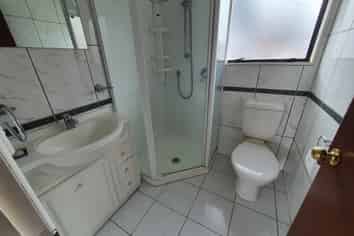 a/1 Bristol Rd, Mount Roskill