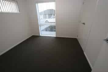 Auckland - Address withheld