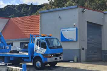 Great value - Small Unit Title workshop in handy location