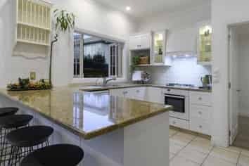 121B Oceanview Road, Mount Maunganui