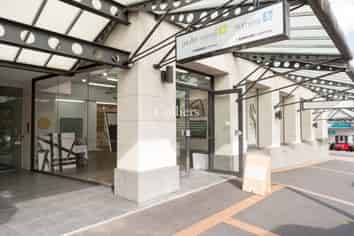 Attractive Parnell Retail | Gallery / Showroom