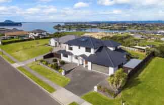 26 Holyoake Terrace, Omokoroa