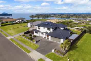 26 Holyoake Terrace, Omokoroa
