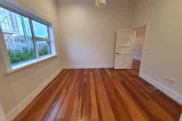 1/1 Balmain Road, Birkenhead