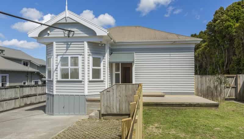 1/1 Balmain Road, Birkenhead