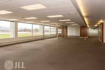 Smart Modern Office - Loads of Car Parks