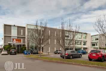 Smart Modern Office - Loads of Car Parks