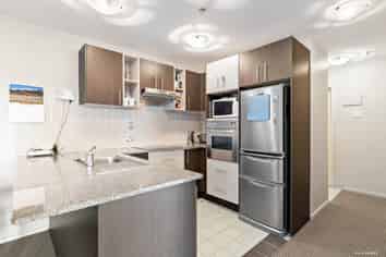 6H/17 Crown Lynn Place, New Lynn