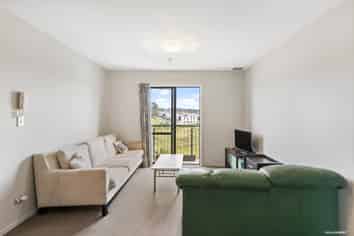 6H/17 Crown Lynn Place, New Lynn