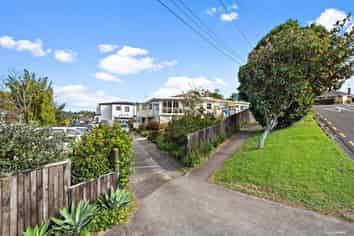 42 Hillcrest Road, Papatoetoe
