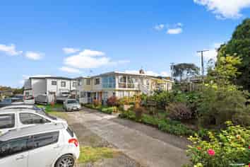 42 Hillcrest Road, Papatoetoe