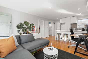 1/143 Point Chevalier Road, Point Chevalier