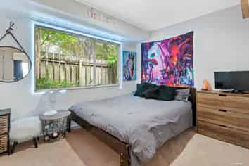 8 Jean Place, Stanmore Bay