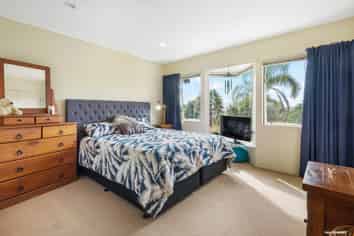 8 Jean Place, Stanmore Bay