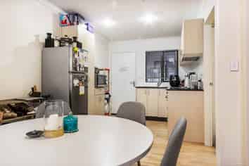 C315/176 Broadway, Newmarket