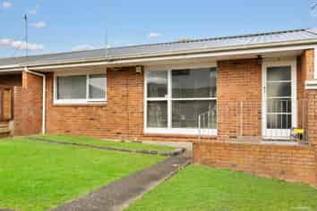 2/15 Richards Avenue, Papatoetoe