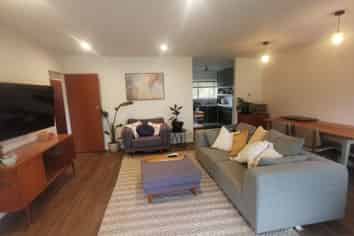 2/14 Pamela Place, New Lynn