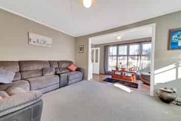 6 Brecon Road, Stratford