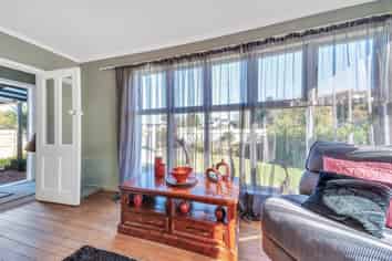 6 Brecon Road, Stratford