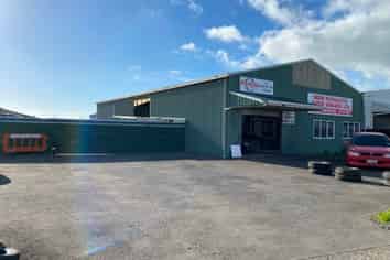 Waiwhakaiho Workshop & large yard