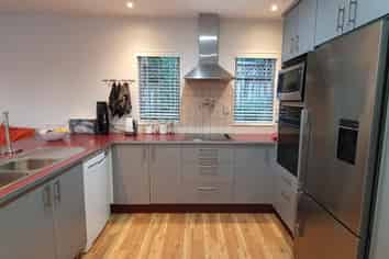 21 Springwater Vale, Unsworth Heights