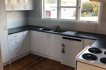 10 Alamein Ave, Onerahi