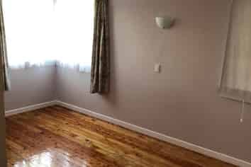 10 Alamein Ave, Onerahi