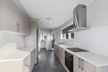 10 Totaravale Drive, Totara Vale