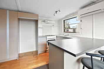 E10 473 Thames Coast Road, Te Puru