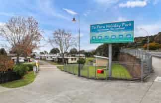 E10 473 Thames Coast Road, Te Puru