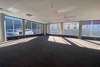 CBRE - Sunny Kalmia Street Office