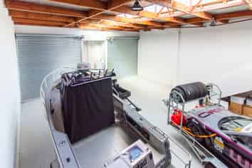 North Shore Warehouse - 190m²  - Vacant Possession!