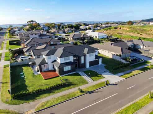 10 Artists Avenue, Beachlands