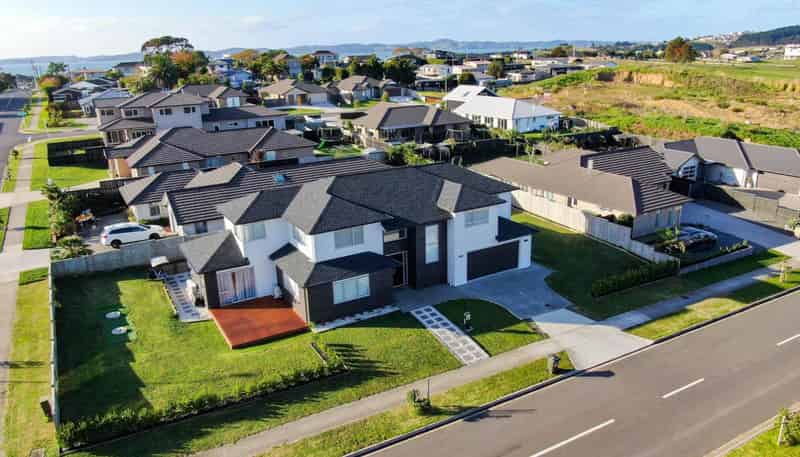 10 Artists Avenue, Beachlands