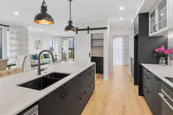 10 Walter Lawry Road, Paerata