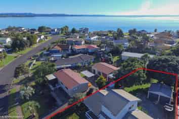 15 Taihiki Road, Clarks Beach