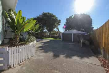 15 Taihiki Road, Clarks Beach