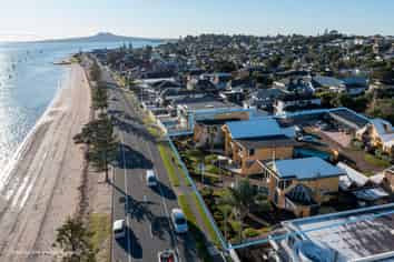 41 - 42 The Parade, Bucklands Beach